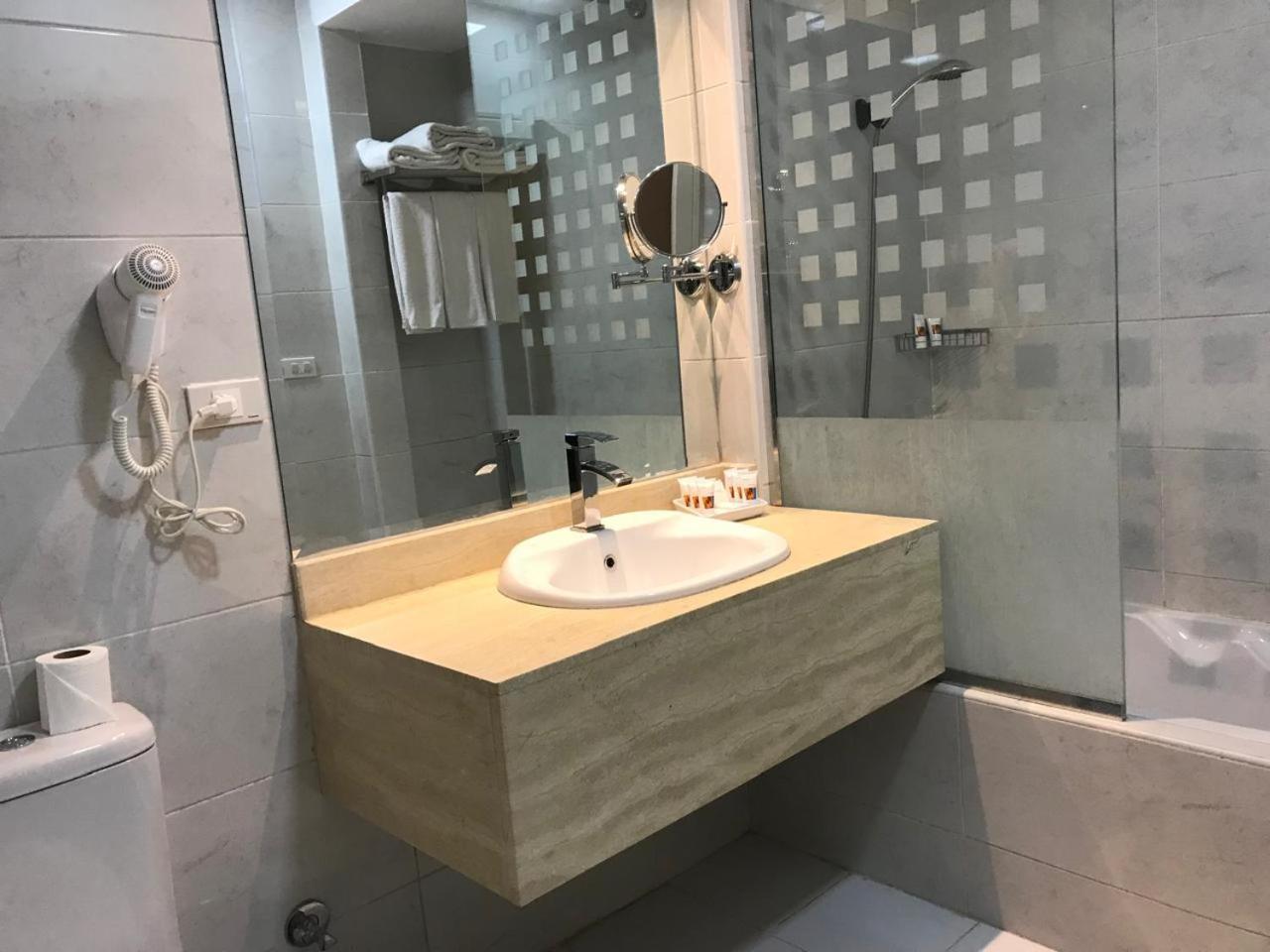 Marina Aqua Park Hotel Assouan Extérieur photo